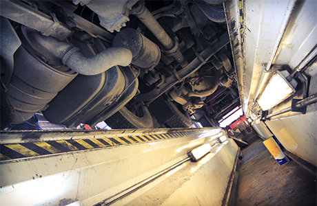 Garage smeerput voor vrachtwagens